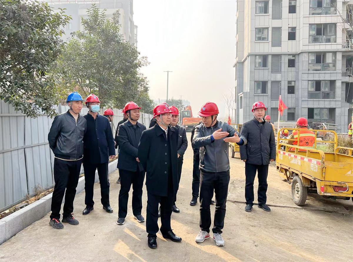 丁銳董事長(zhǎng)到房地產(chǎn)調(diào)研2.jpg